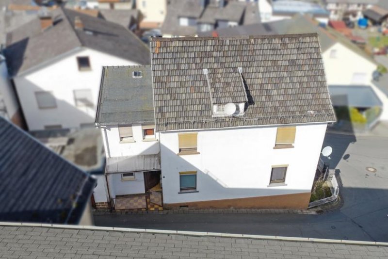 Bad Endbach ++ KRAG Immobilien ++ Kompaktes Wohnhaus mit zwei Küchen und Entwicklungschance für Anleger ++ Haus kaufen