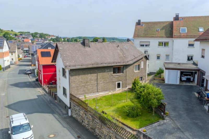 Dautphetal ++ KRAG Immobilien ++ Wohnen und Arbeiten auf einem Grundstück mit Büro und Garage ++ Haus kaufen