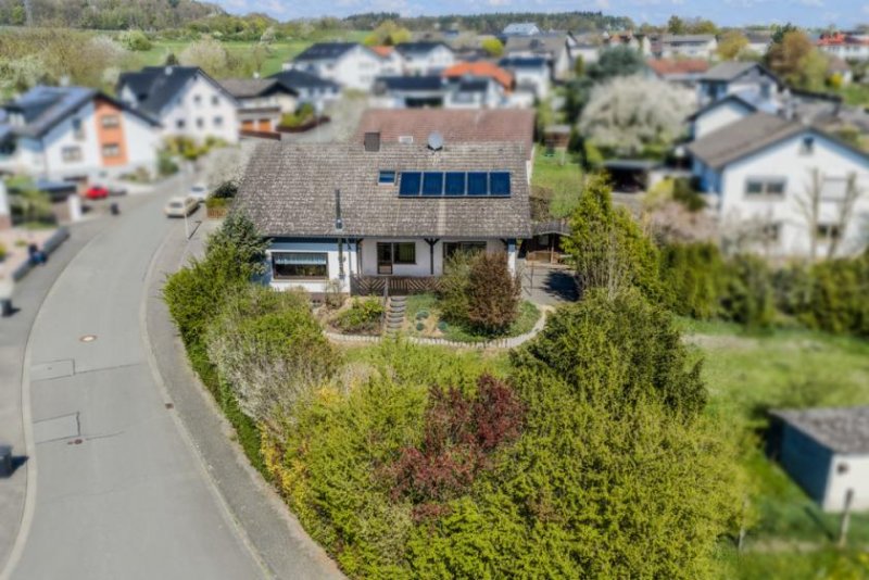 Wetzlar ++ KRAG Immobilien ++ Für die große Familie: mit Garten, Garage, Stellplätze, Terrasse und Balkon Haus kaufen