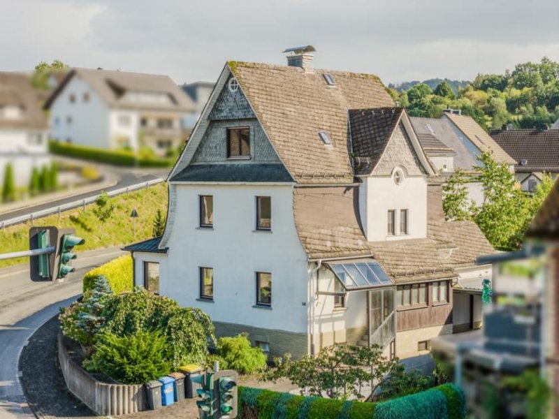 Eschenburg ++ KRAG Immobilien ++ Platz für Wohnen & Arbeiten: 4 Etagen, Garage, Carport, Terrasse ++ Haus kaufen