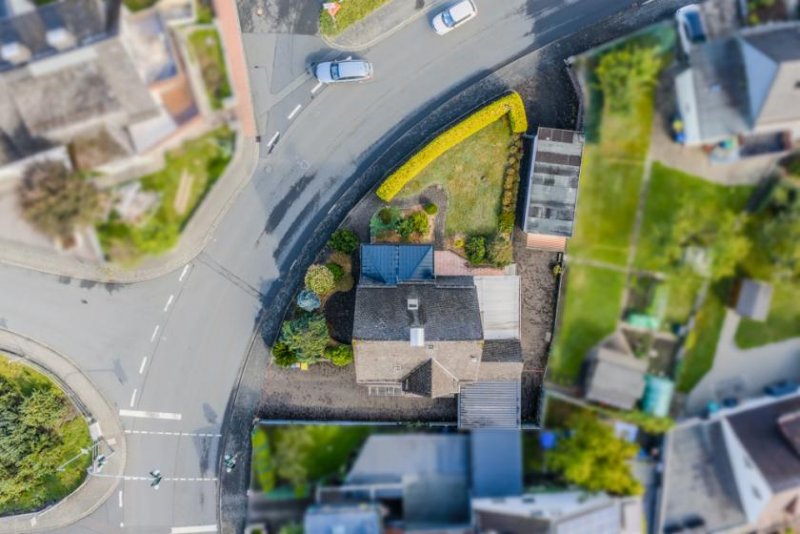 Eschenburg ++ KRAG Immobilien ++ Platz für Wohnen & Arbeiten: 4 Etagen, Garage, Carport, Terrasse ++gegen Gebot Haus kaufen