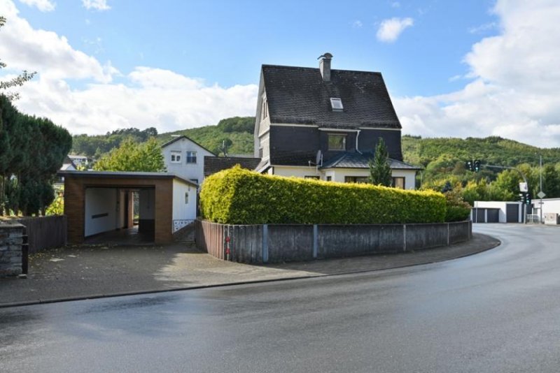 Eschenburg ++ KRAG Immobilien ++ Platz für Wohnen & Arbeiten: 4 Etagen, Garage, Carport, Terrasse ++ Haus kaufen