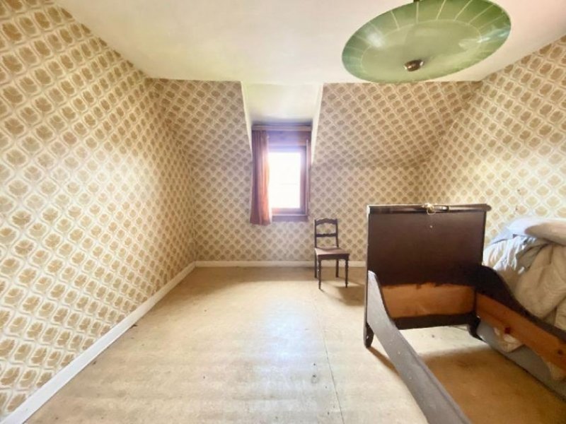 Feldatal Ehem. Hof mit Ausbaupotential in Ortsrandlage Haus kaufen