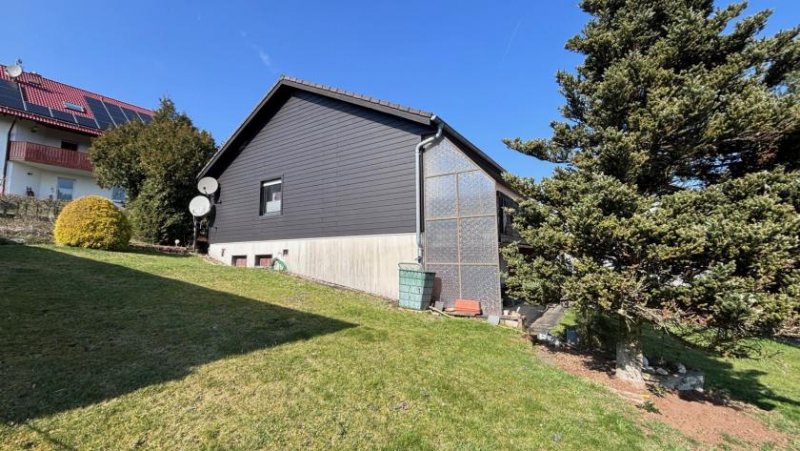 Feldatal Einfamilienhaus mit Panoramablick und Einliegerwohnung in ruhiger Lage Haus kaufen