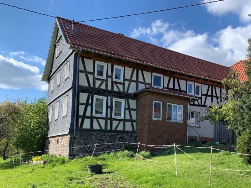 Feldatal Idyllisches Anwesen mit Reitplatz am Ortsrand für Pferdeliebhaber Haus kaufen