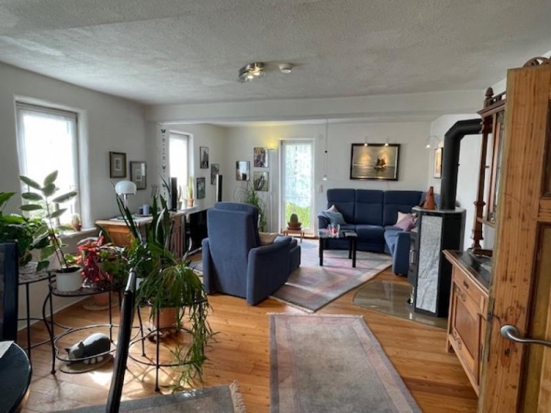 Feldatal Idyllisches Anwesen mit Reitplatz am Ortsrand für Pferdeliebhaber Haus kaufen