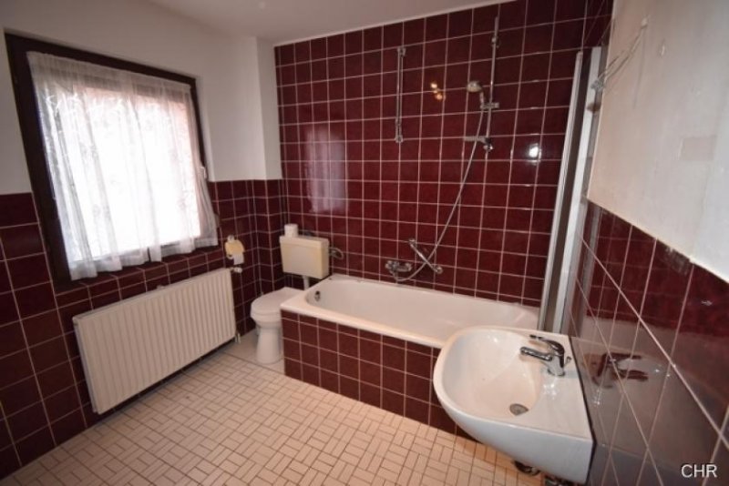 Bad Sachsa Großzügiges Ein- Zweifamilienhaus mit Doppelgarage und Pferdestall Haus kaufen