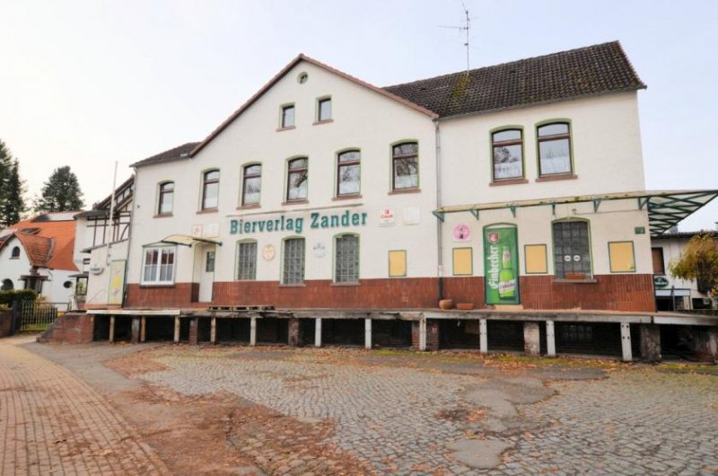 Dassel Wohn- und Geschäftshaus mit Gaststätte, Wohnung und Garagen in zentraler Lage von Dassel Gewerbe kaufen