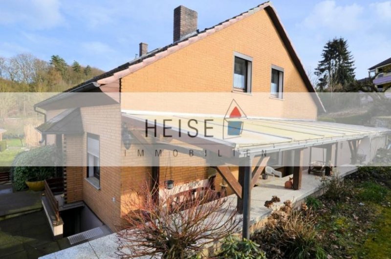 Holzminden 1- bis 2-Familienwohnhaus mit Garage und überdachtem Freisitz Haus kaufen