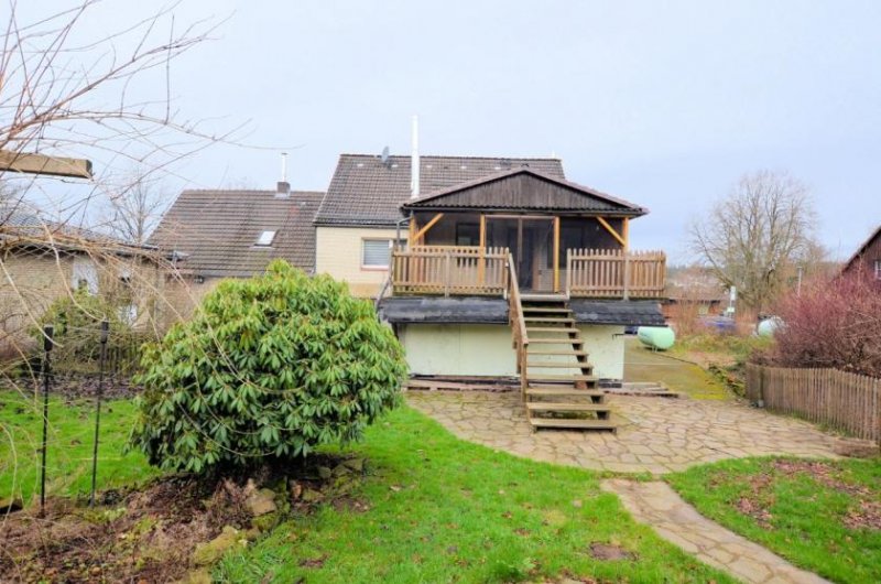 Holzminden 1-Familien-Doppelhaushälfte mit Garage und Carport im Naturpark Solling Haus kaufen