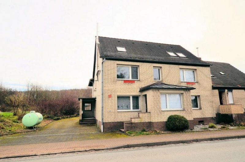 Holzminden 1-Familien-Doppelhaushälfte mit Garage und Carport im Naturpark Solling Haus kaufen