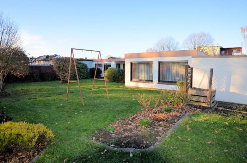 Holzminden 1-Familien-Flachdachbungalow mit Garage Haus kaufen