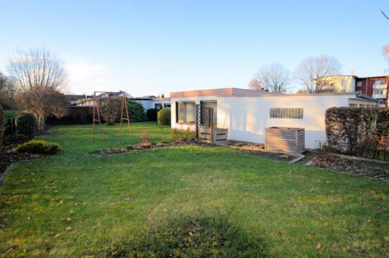 Holzminden 1-Familien-Flachdachbungalow mit Garage Haus kaufen