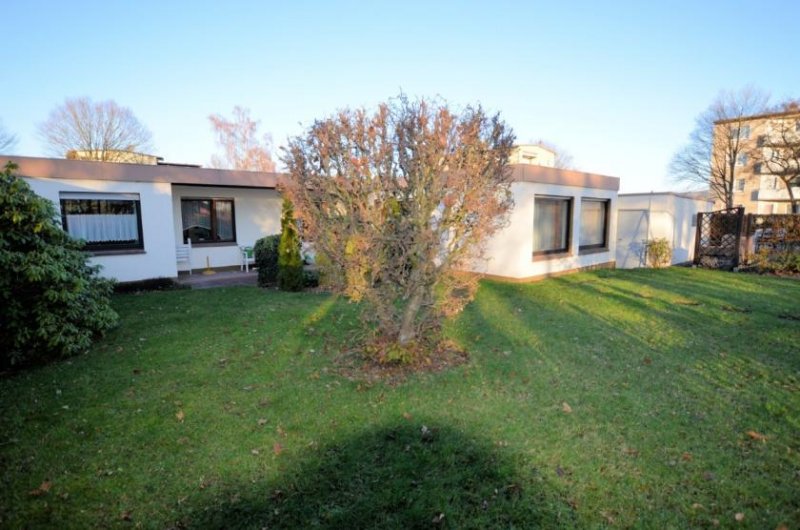 Holzminden 1-Familien-Flachdachbungalow mit Garage Haus kaufen