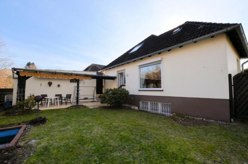 Holzminden 1-Familienwohnhaus mit Garage in ruhiger Wohnlage Haus kaufen