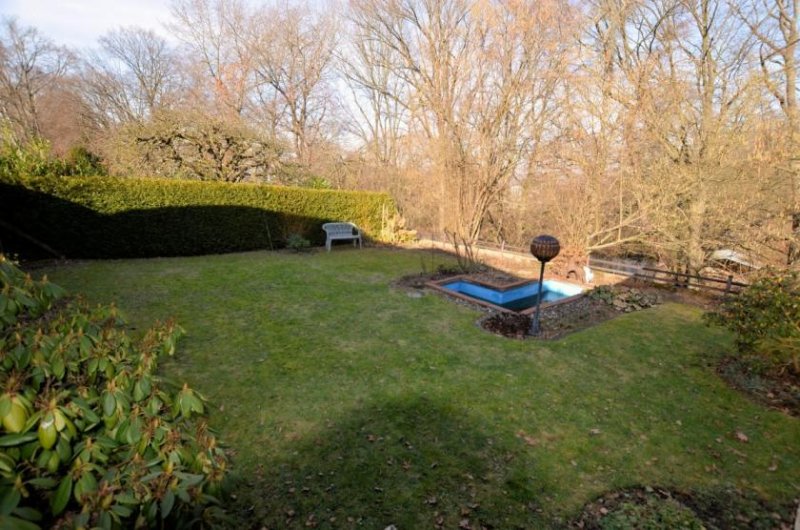 Holzminden 1-Familienwohnhaus mit Garage in ruhiger Wohnlage Haus kaufen