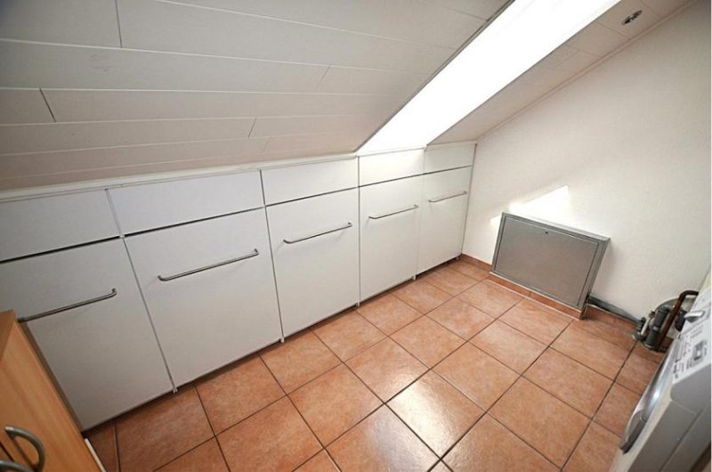 Holzminden Doppelhaushälfte mit Garage in Top-Zustand & Energieklasse A+ Haus kaufen