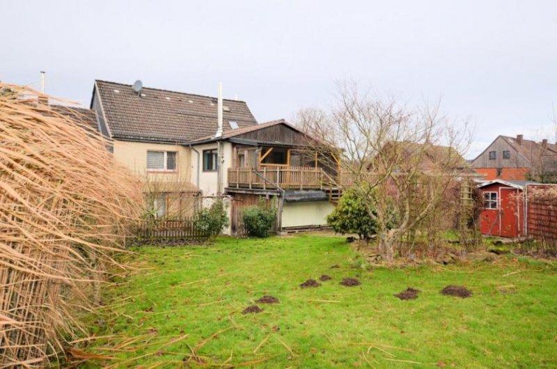 Holzminden *** PREISREDUZIERUNG *** 1-Familien-Doppelhaushälfte mit Garage und Carport im Naturpark Solling Haus kaufen