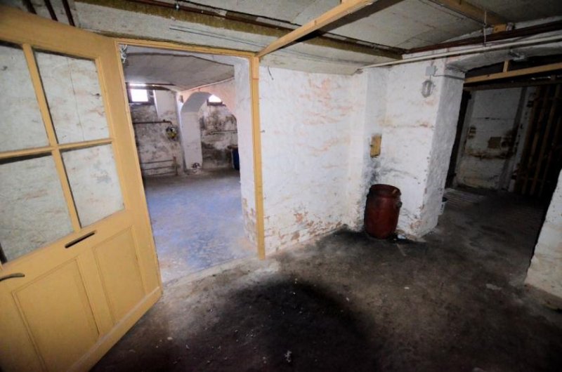 Holzminden *** PREISREDUZIERUNG *** Vermietetes 4-Familienwohnhaus in Holzminden in stadtnahe Wohnlage Gewerbe kaufen