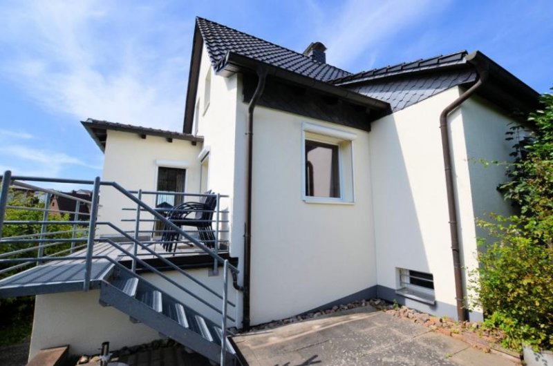 Holzminden ** Sofort einziehen und wohlfühlen! ** Modernisiertes 1-Familienwohnhaus mit Garage und viel Charme Haus kaufen