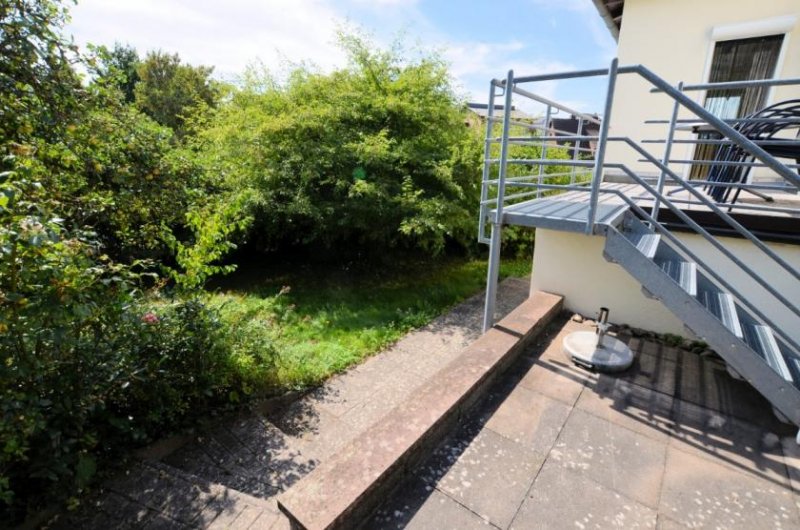 Holzminden ** Sofort einziehen und wohlfühlen! ** Modernisiertes 1-Familienwohnhaus mit Garage und viel Charme Haus kaufen