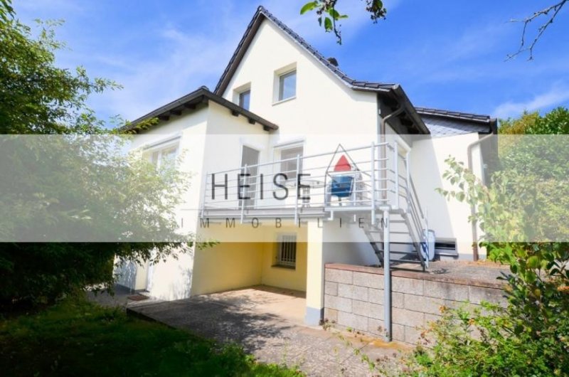 Holzminden ** Sofort einziehen und wohlfühlen! ** Modernisiertes 1-Familienwohnhaus mit Garage und viel Charme Haus kaufen