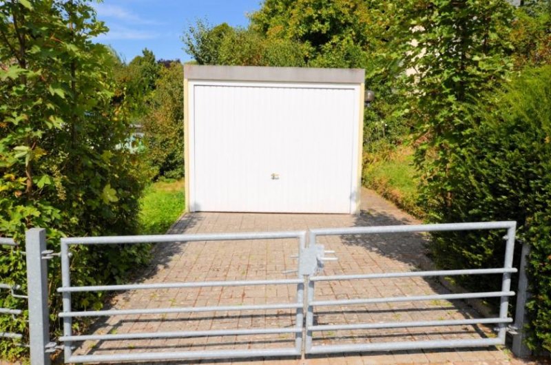 Holzminden ** Sofort einziehen und wohlfühlen! ** Modernisiertes 1-Familienwohnhaus mit Garage und viel Charme Haus kaufen