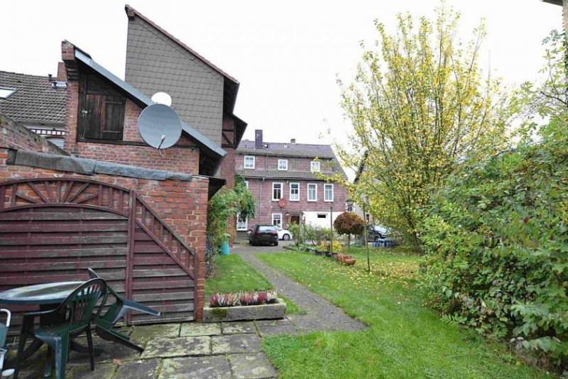 Holzminden Teilvermietetes Wohn- und Geschäftshaus in 37603 Holzminden! Haus kaufen