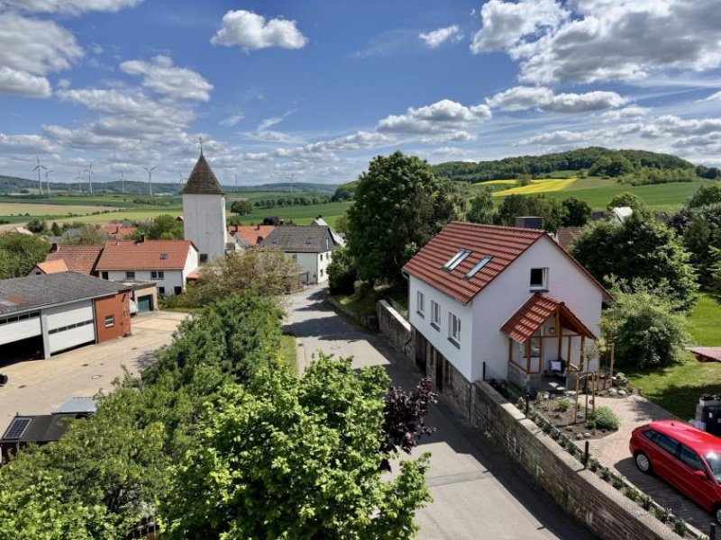 Heyen vielseitiges Fachwerkhaus mit Halle und Fernblick Haus kaufen