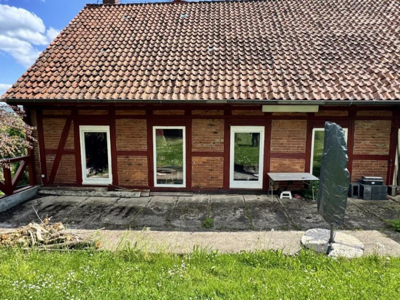 Heyen vielseitiges Fachwerkhaus mit Halle und Fernblick Haus kaufen