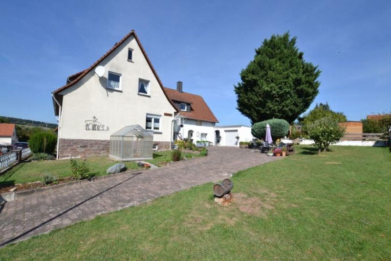 Eschershausen Doppelhaushälfte mit Garage in ruhiger und doch zentraler Lage von Eschershausen Haus kaufen