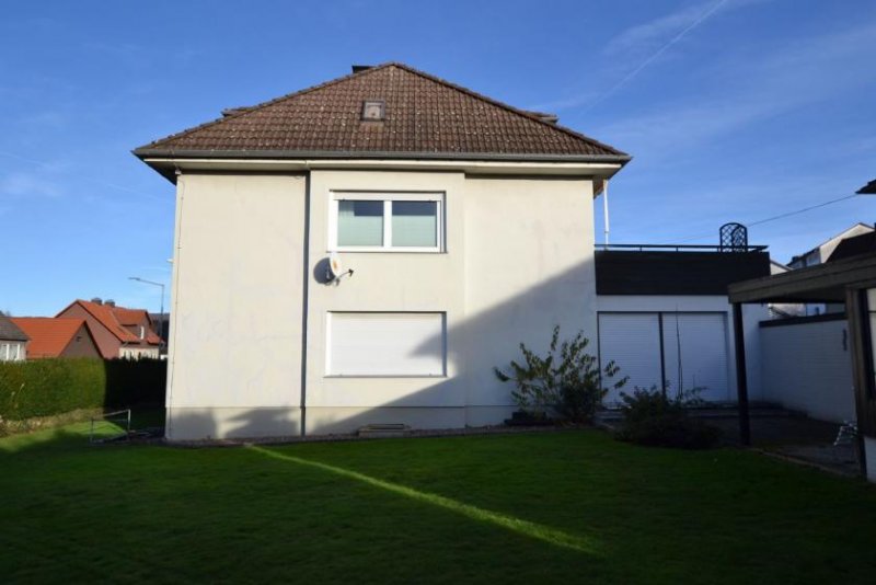 Eschershausen Zweifamilienhaus in 37632 Eschershausen mit Möglichkeit zur Mischnutzung Wohnen/Büro/Praxis! Haus kaufen