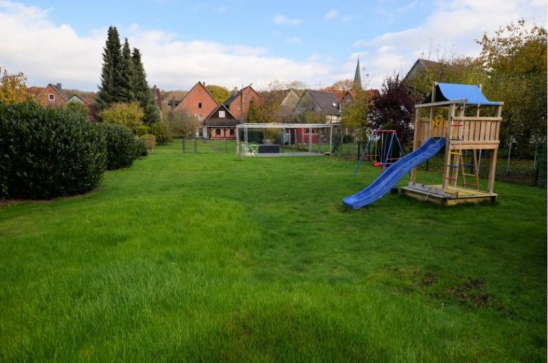 Heinsen Modernisiertes 1- bis 3-Familienwohnhaus in idyllischer Ortslage von Heinsen Haus kaufen
