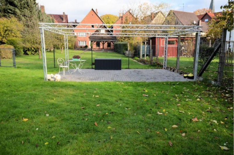 Heinsen Modernisiertes 1- bis 3-Familienwohnhaus in idyllischer Ortslage von Heinsen Haus kaufen