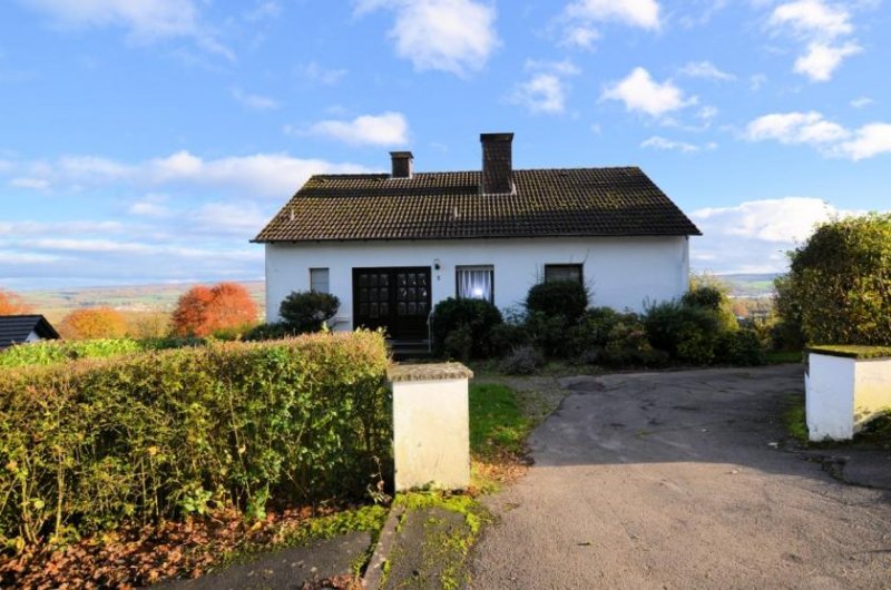 Höxter 1-Familienwohnhaus mit Garage mit unverbauter Fernsicht - Stahle Ortsrandlage Haus kaufen