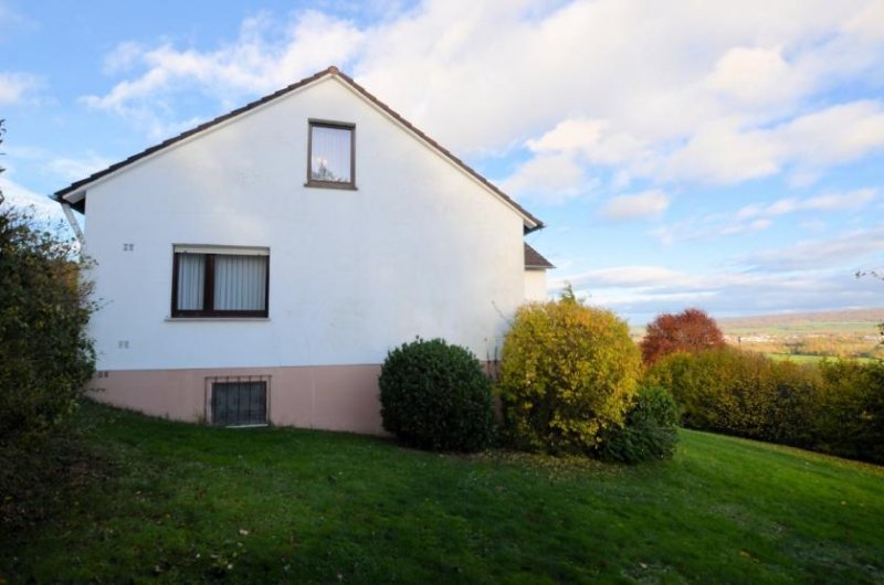 Höxter 1-Familienwohnhaus mit Garage mit unverbauter Fernsicht - Stahle Ortsrandlage Haus kaufen