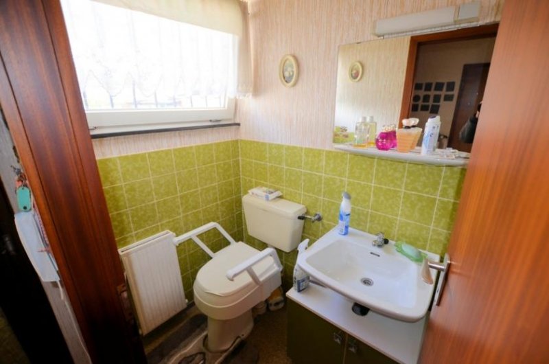 Höxter 1-Familienwohnhaus mit Garage in ruhiger Wohnlage - Lüchtringen Haus kaufen