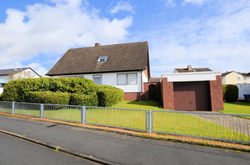 Höxter 1-Familienwohnhaus mit Garage in ruhiger Wohnlage - Lüchtringen Haus kaufen