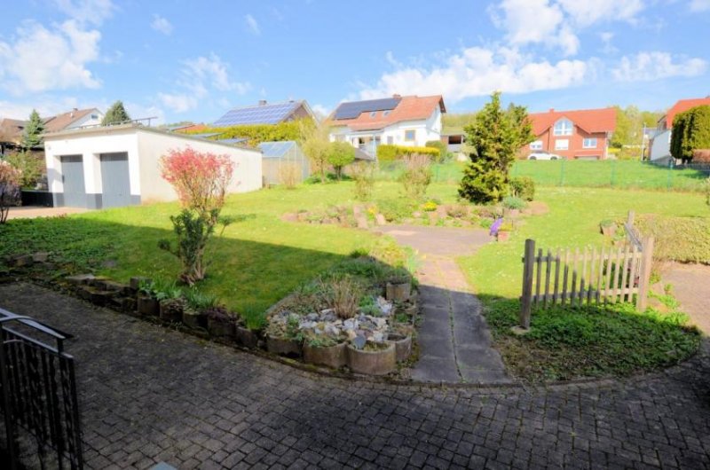 Höxter Ein- bis Zweifamilienhaus mit Garage in Stahle Haus kaufen