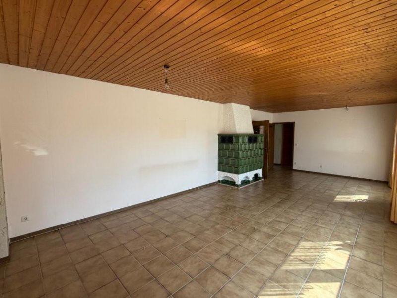 Höxter Ein- bis Zweifamilienhaus mit Garage in Stahle Haus kaufen