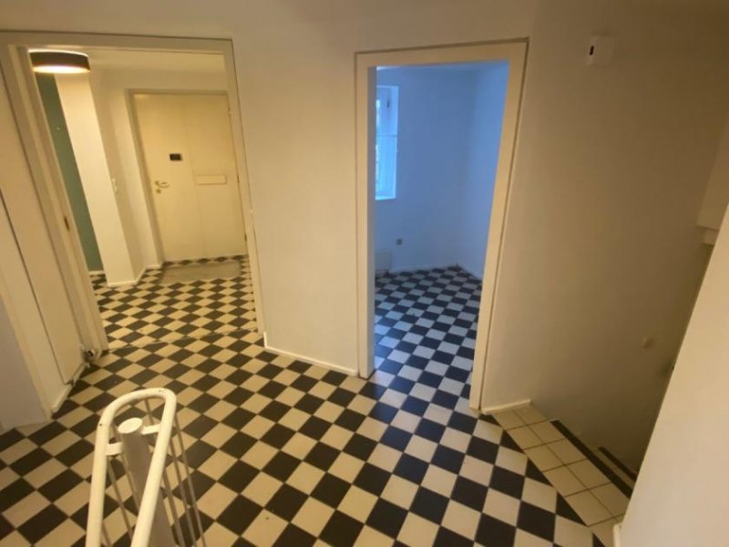 Höxter Großzügiges 1‑Familienwohnhaus mit Einliegerwohnung Ortsrand Höxter Haus kaufen