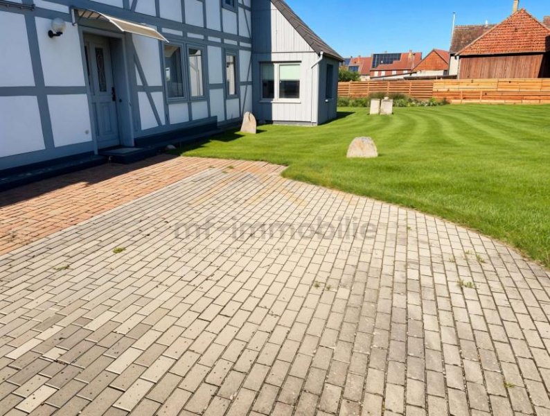 Lehre Mehrfamilenhaus mit 5 Wohnungen, mit Potenzial zur Aufteilung Haus kaufen