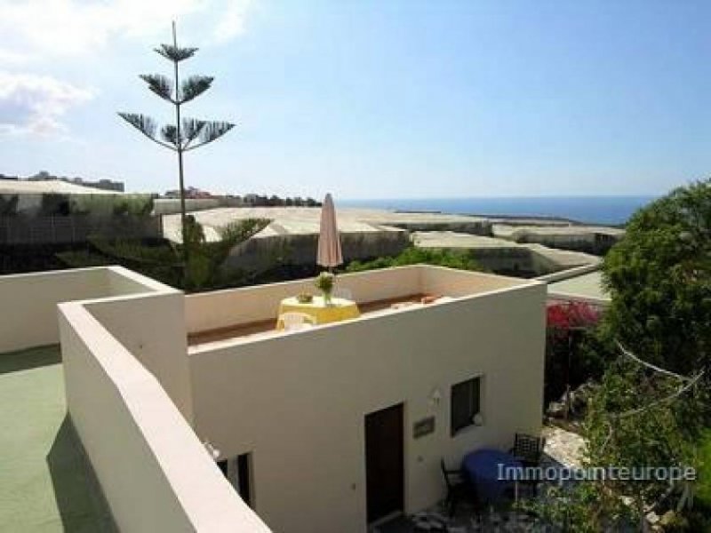 Adeje Herrenhausfinca mit mehrern Gästehäusern, Pool und grandiosem Blick nach La Gomera! Haus kaufen