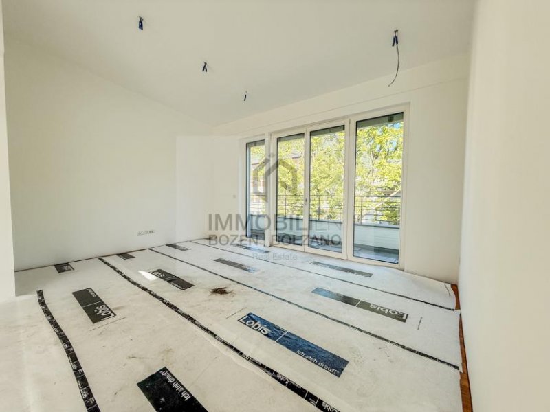 Bozen Stilvolle Attikawohnung in historischem Altbau im Herzen von Bozen Wohnung kaufen