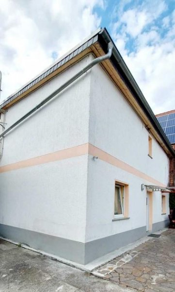 Barby Erfolgreich geführte Gastronomie-Immobilie in Top-Lage am Rathausplatz von Barby Gewerbe kaufen