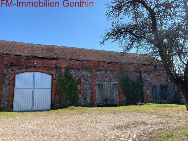 Genthin Angeboten wird eine 450 m² große denkmalgeschützte Scheune mit 2694 m² Grundstück Gewerbe kaufen