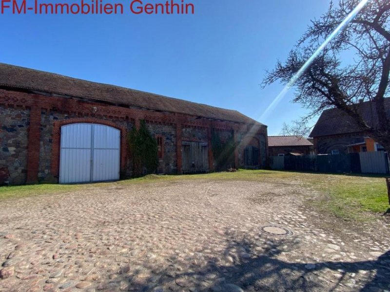 Genthin Angeboten wird eine 450 m² große denkmalgeschützte Scheune mit 2694 m² Grundstück Gewerbe kaufen