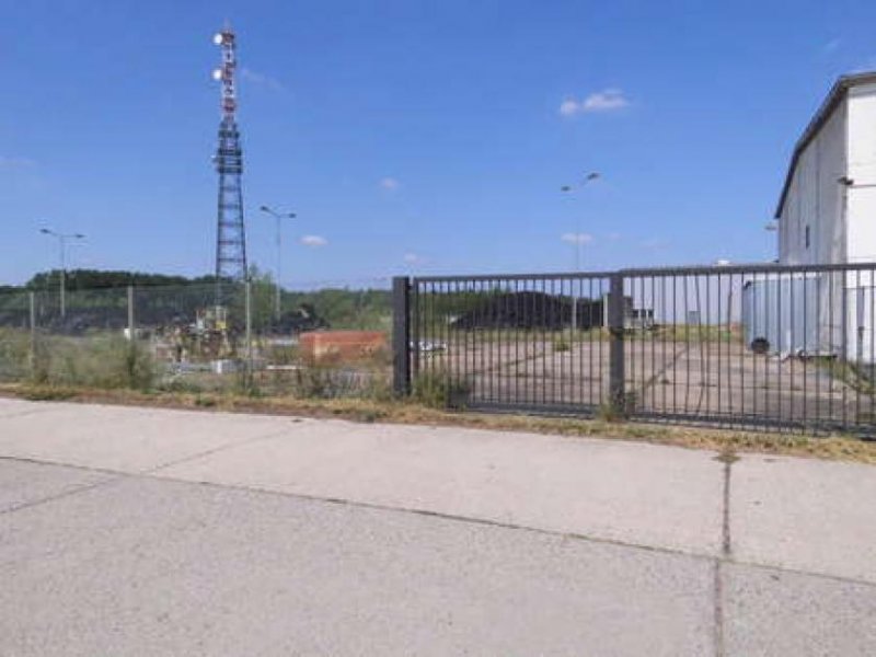 Arneburg GROSSFLÄCHIG: GEWERBEGRUNDSTÜCK MIT KRANHALLE UND BEFESTIGTEM FREIGELÄNDE Gewerbe kaufen