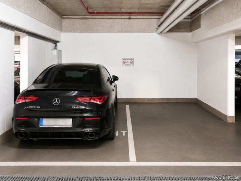 Düsseldorf bezugsfreies Apartment mit separatem Schlafzimmer und Tiefgarage in Derendorf - provisionsfrei* Wohnung kaufen