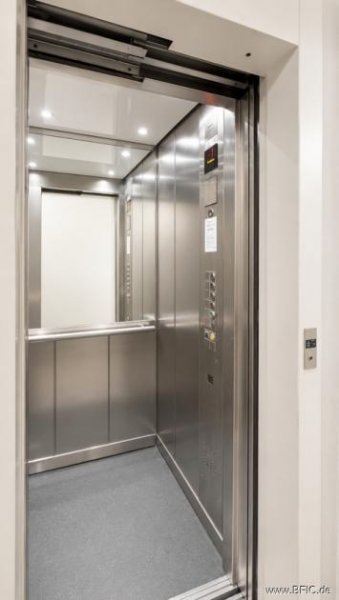 Düsseldorf Gepflegtes Apartment mit separatem Schlafzimmer und Tiefgarage in Derendorf/Pempelfort Wohnung kaufen